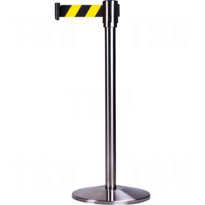 Free-Standing Crowd Control Barrier 35